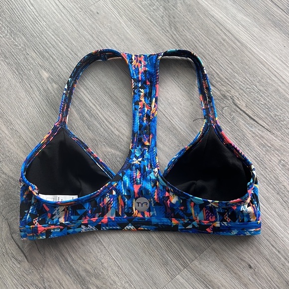 🏴 TYR bathing suit top size small - Picture 4 of 8